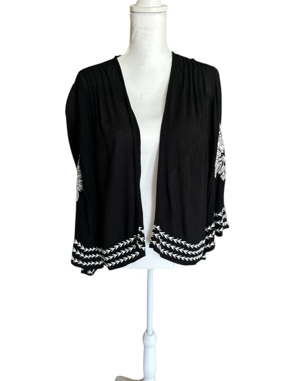 Amuse Society Black Open-Front Embroidered Poncho Cardigan